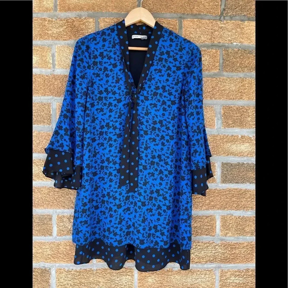 alice + olivia
Wellesly Tie Neck Trumpet Sleeve - Picture 8 of 13